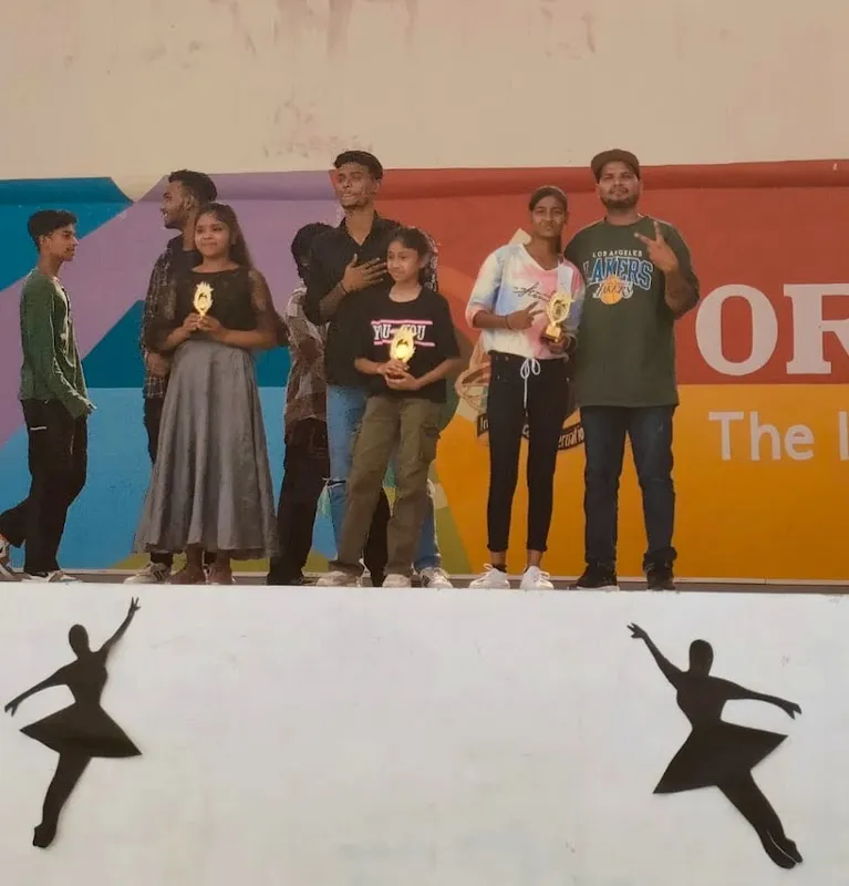 THE DANCE PRO