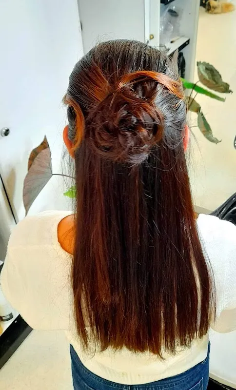 Jean Beynel Salon