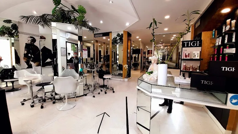 Jean Beynel Salon