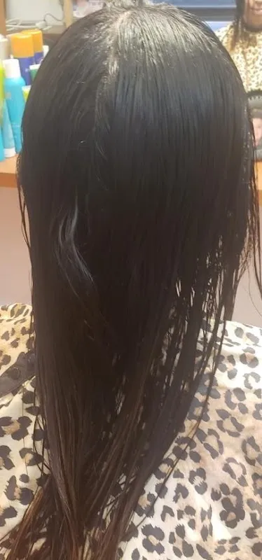 Ellie's Hair Salon