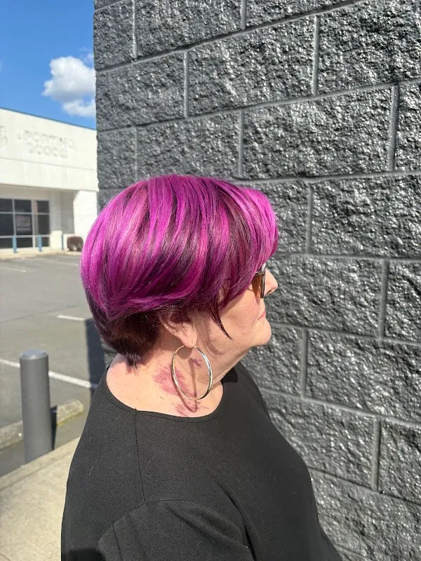 Encore Salon