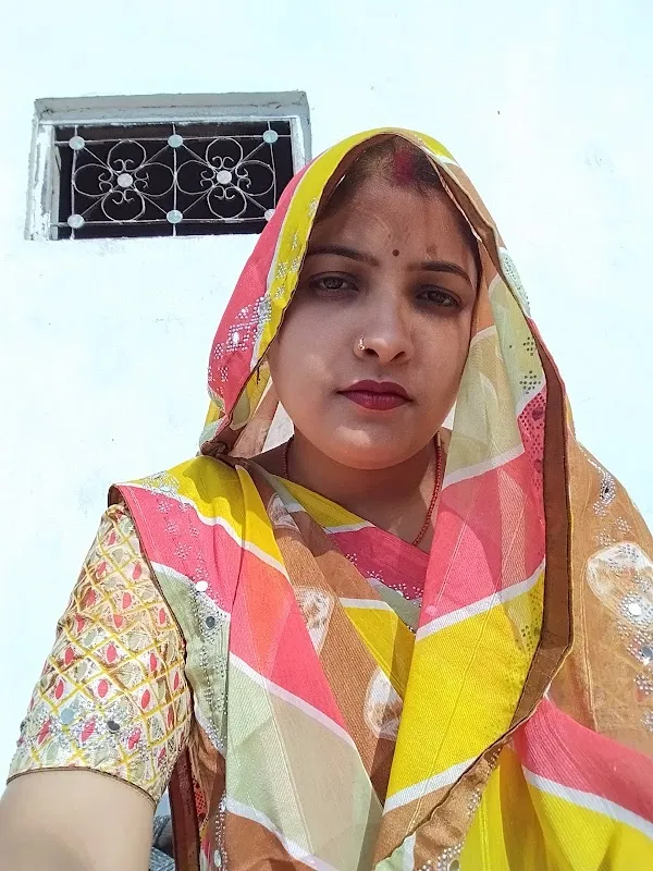 ARYAN HAIR & MAKEUP ACADEMY