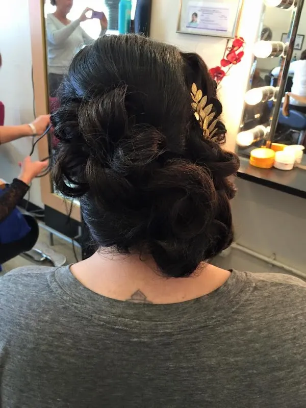 Le Hair Design Salon