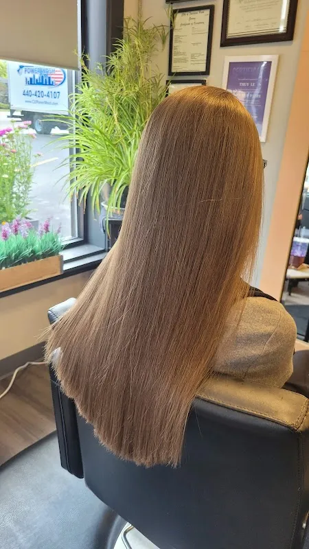 Le Hair Design Salon