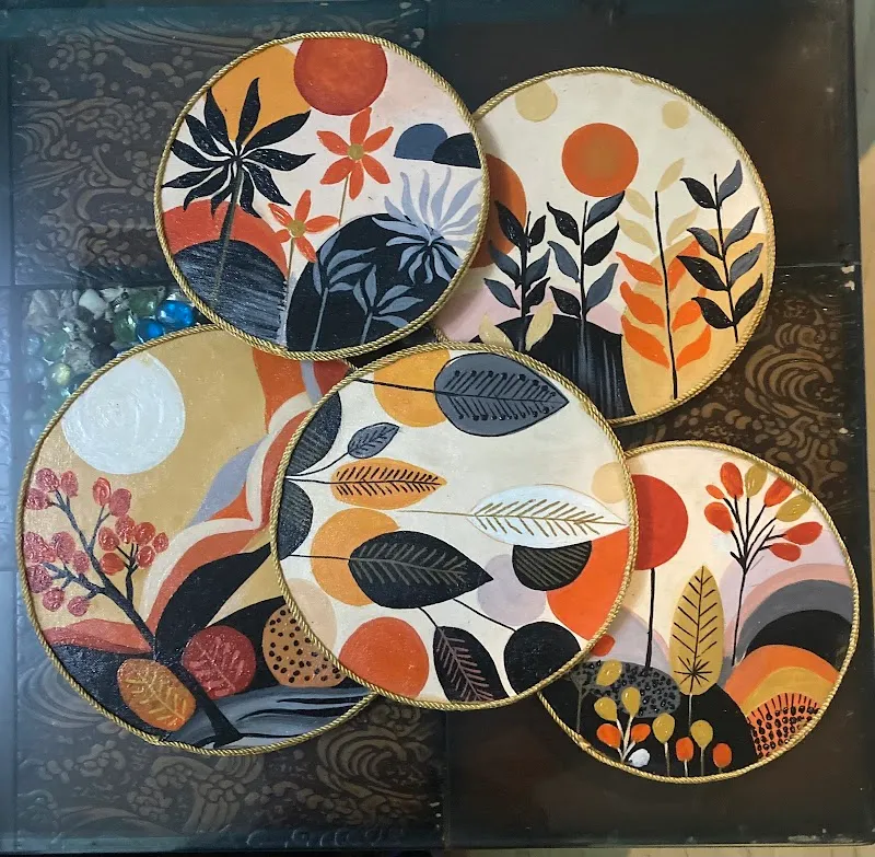 Dhuruvi art studio