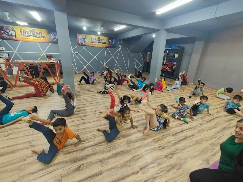 Fashion Dance Fitness Studio