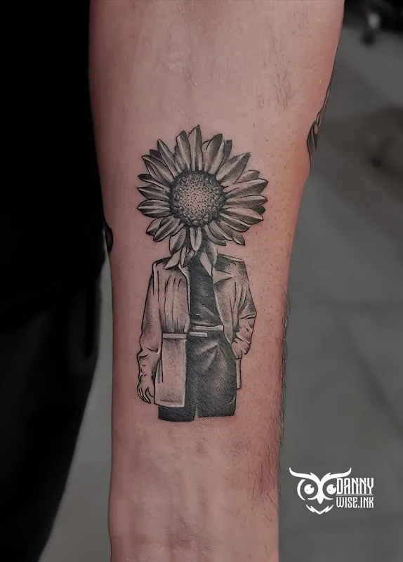 Dannywise Tattoo & Piercing Studio Academy