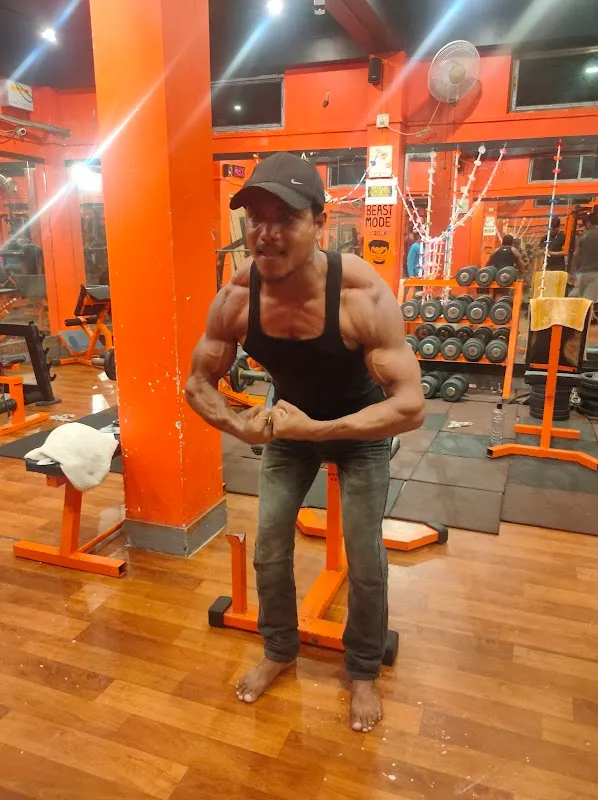 S R GLOBAL GYM