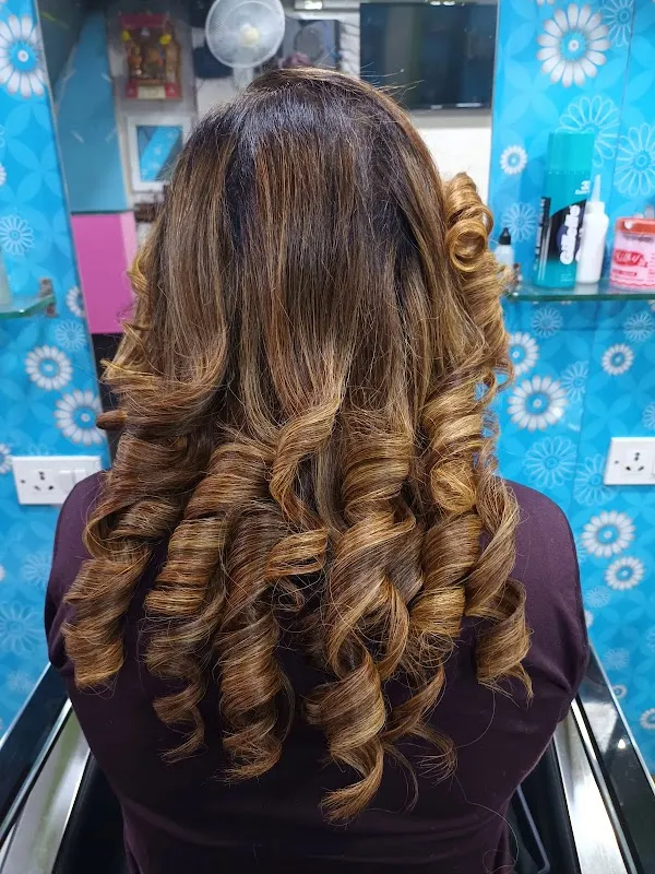 D111 HAIR BEAUTY AND SPA