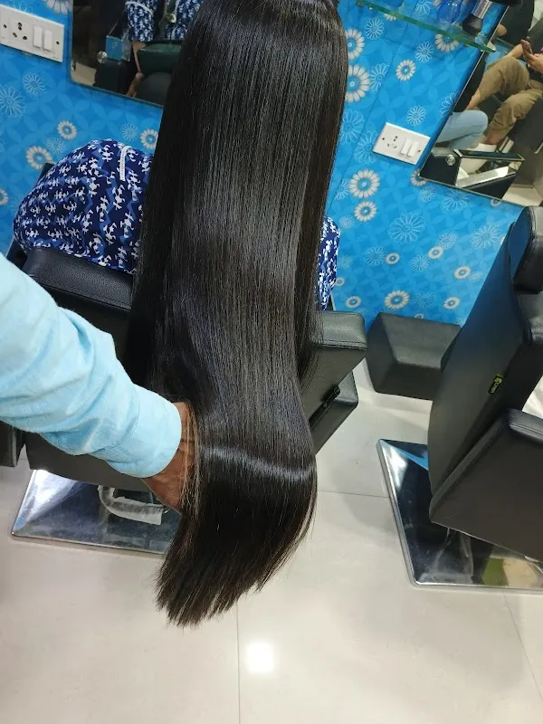 D111 HAIR BEAUTY AND SPA