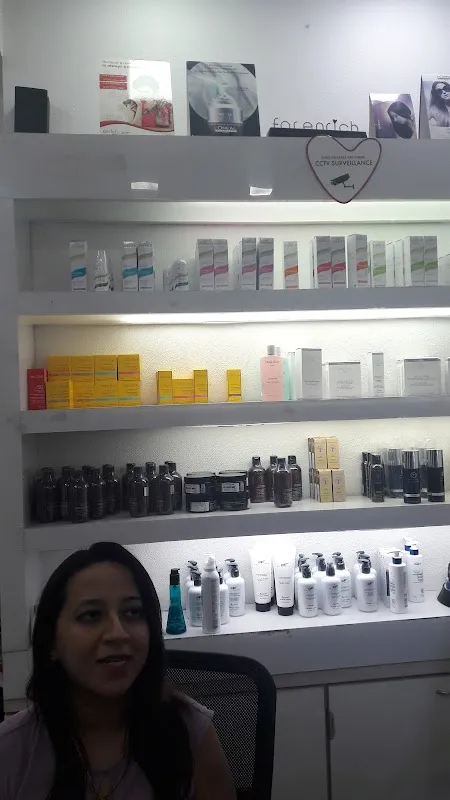 Lakme Salon For Him and Her in Panchapakhadi,Thane