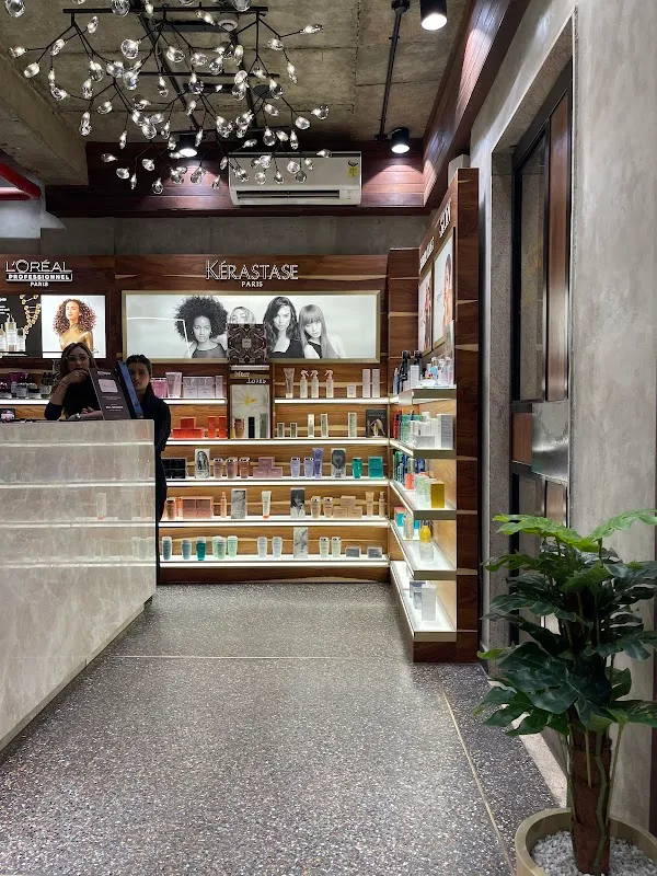 Geetanjali Salon - Hauz Khas Market, New Delhi