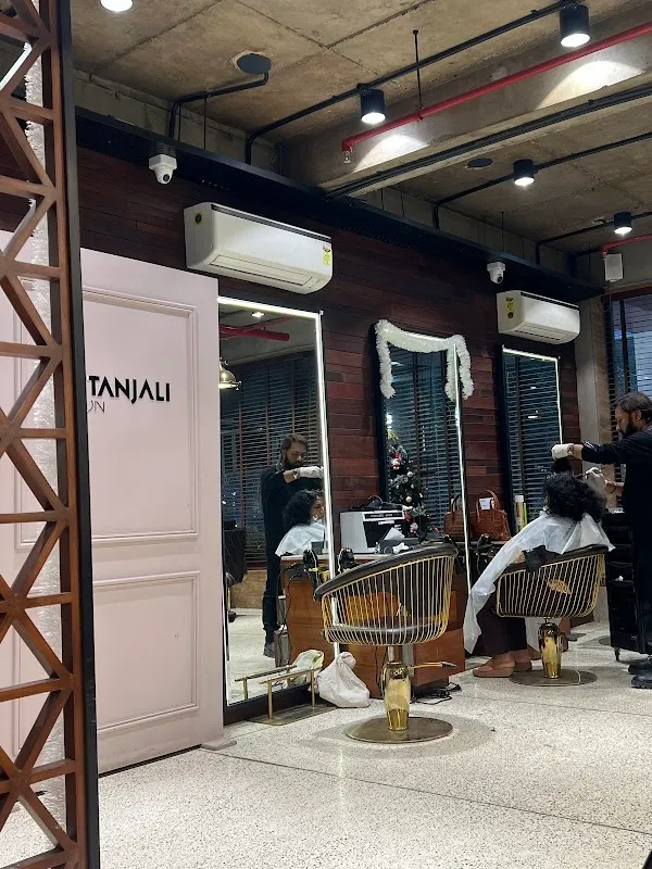 Geetanjali Salon - Hauz Khas Market, New Delhi