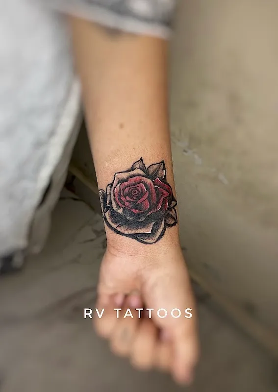 Rv Tattoos studio and classes