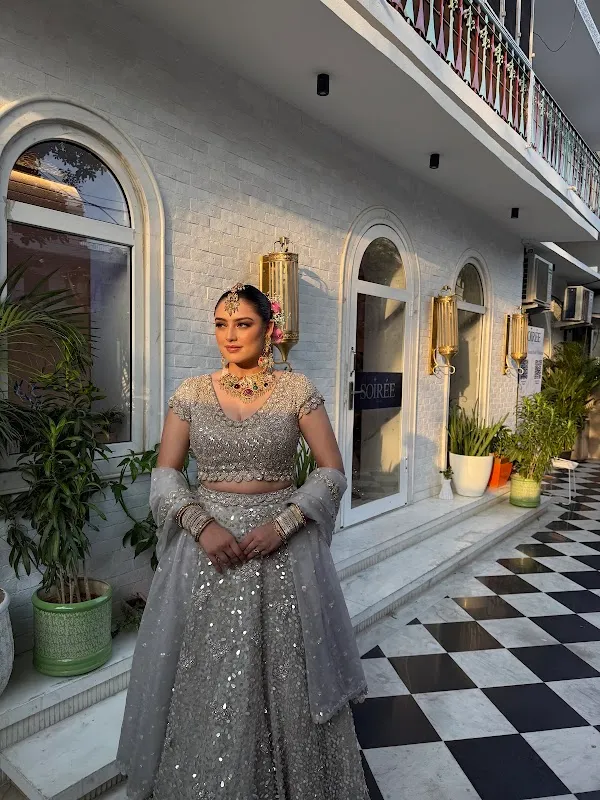 SOIRÉE | The Best Unisex Salon in Jaipur