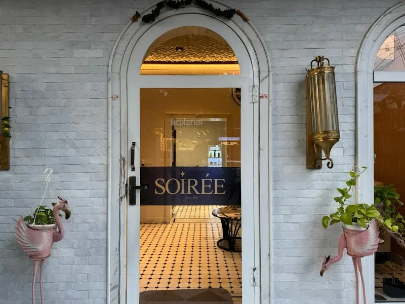 SOIRÉE | The Best Unisex Salon in Jaipur