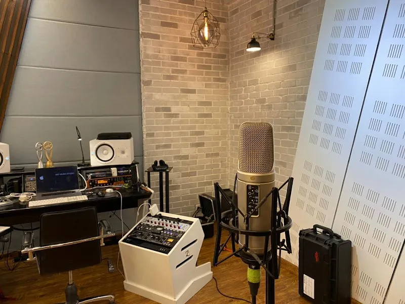 Riff Music Studio
