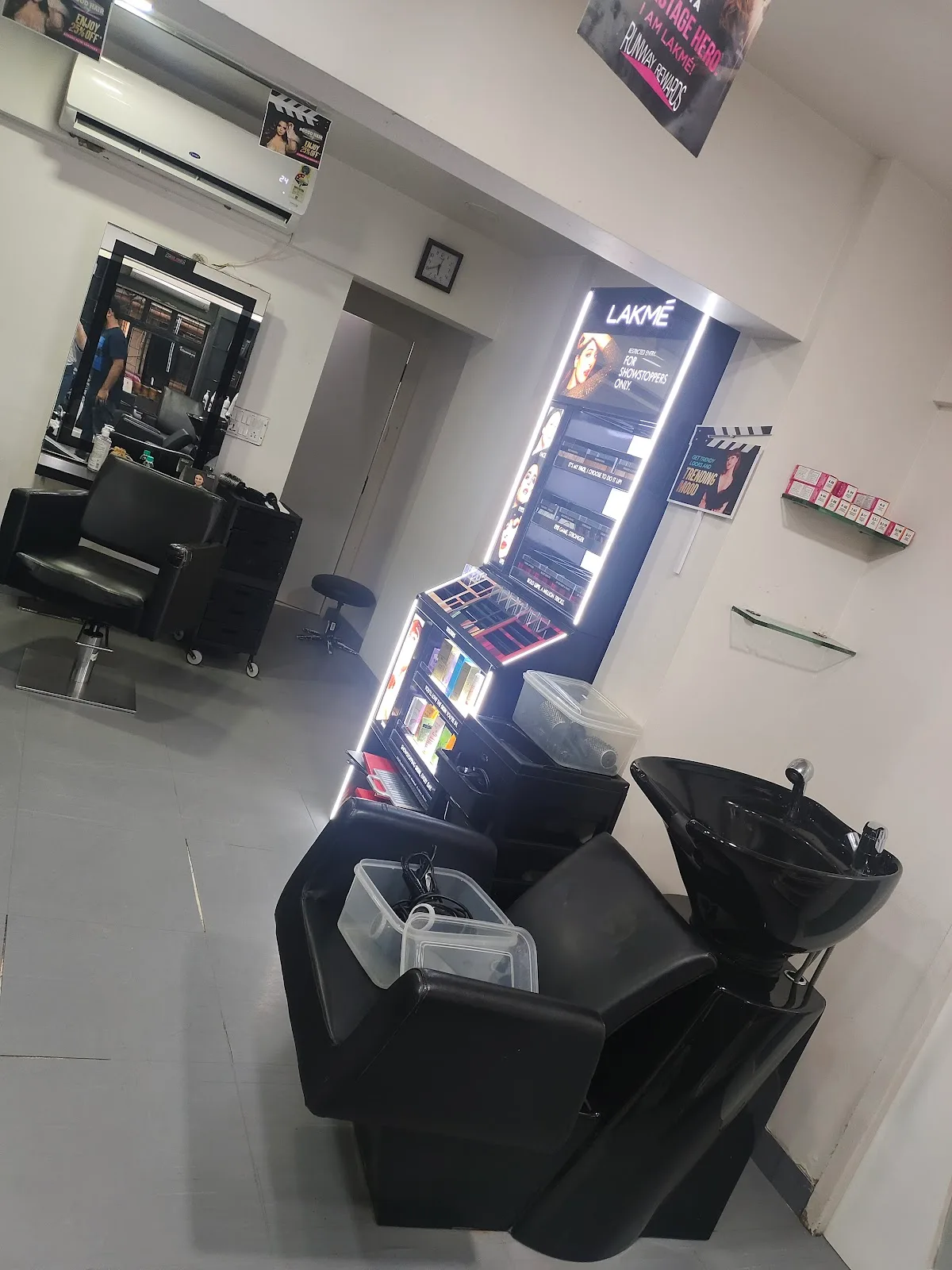 Lakme Salon For Him and Her in Chincholi Bunder,Malad,Mumbai