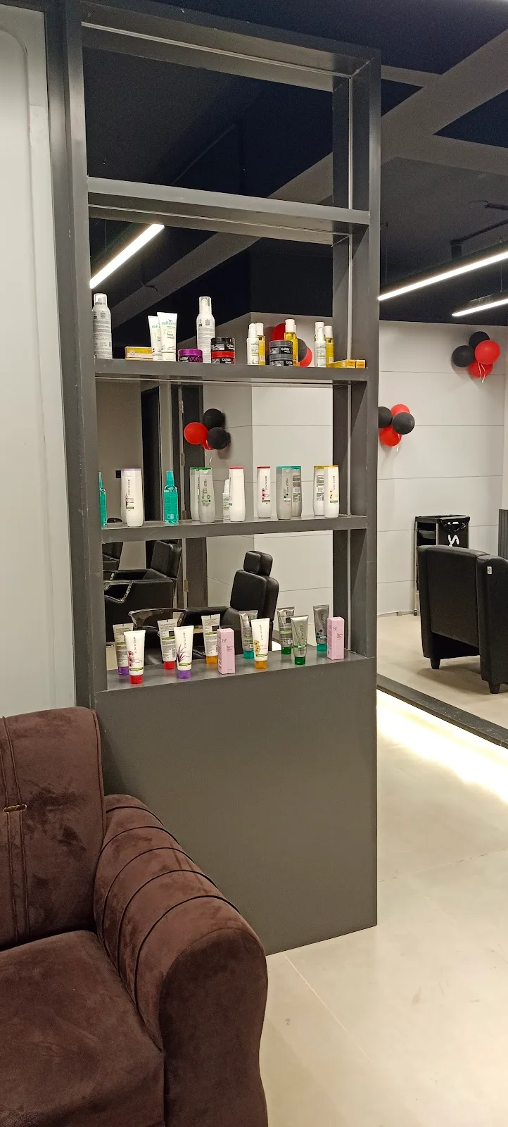 Retro Family Salon and tattoo Studio