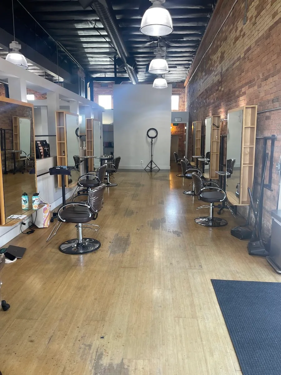 Landis Lifestyle Salon