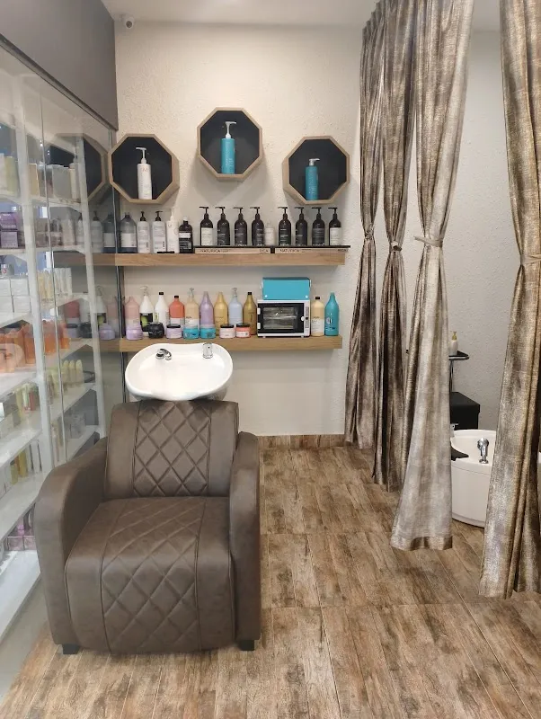Solastaa Salon MSR - Bangalore