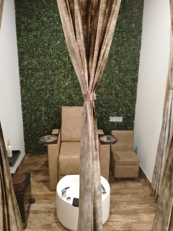 Solastaa Salon MSR - Bangalore