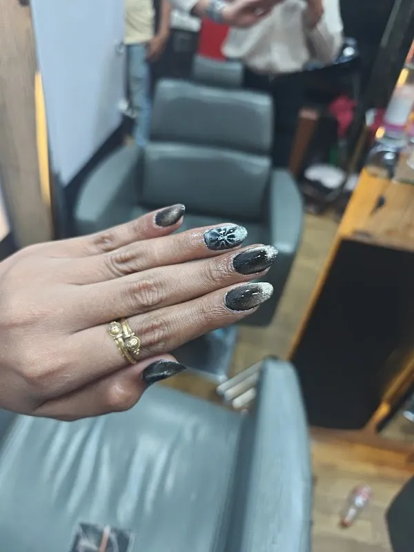 High Looks Unisex Salon