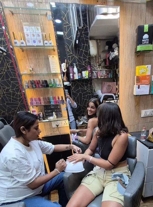 High Looks Unisex Salon