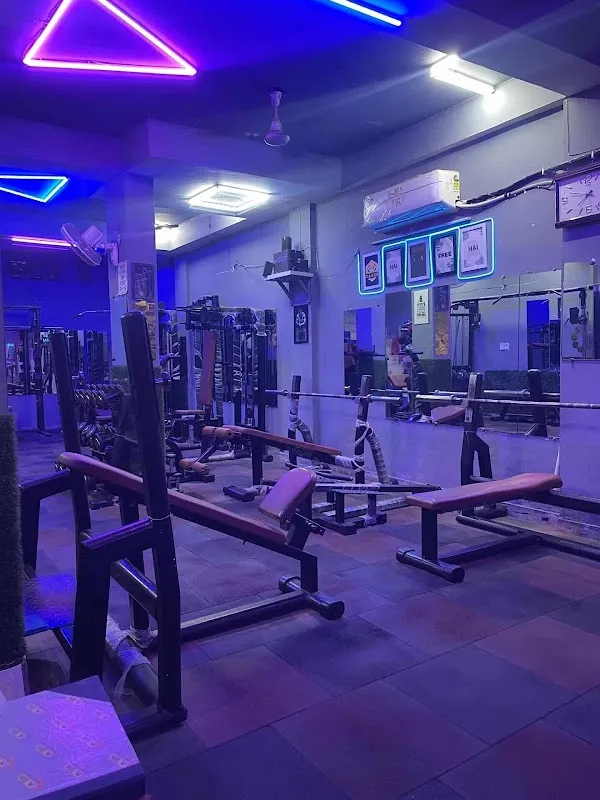 Bobby's Gym Unisex Fitness