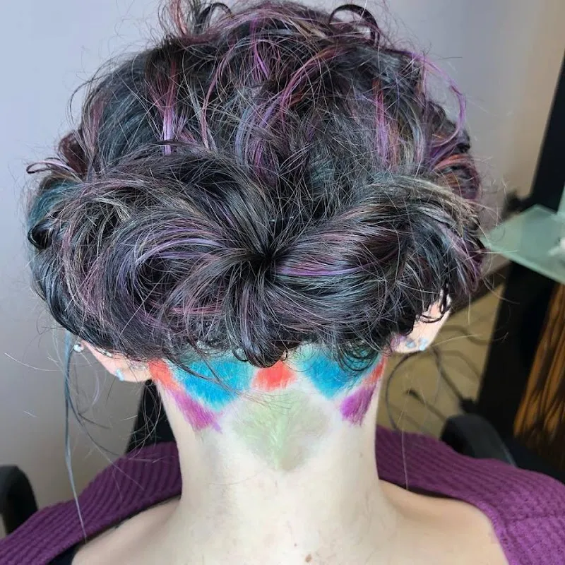 Artistic Edge Salon LLC