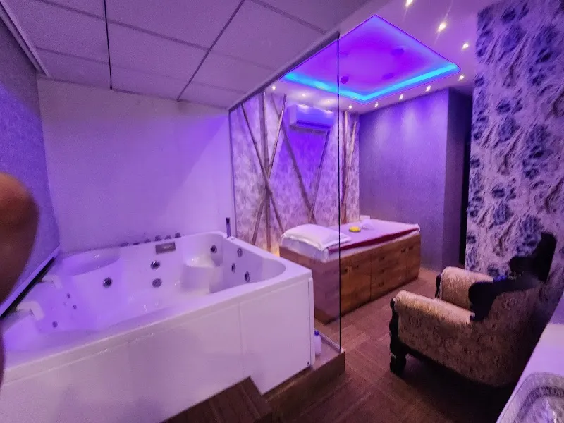 spaaholic wellness