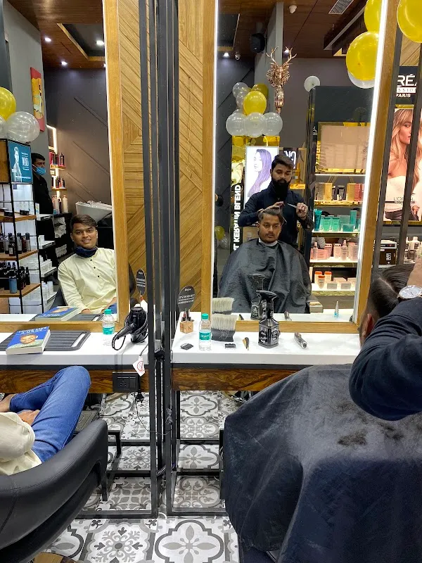Looks Salon Palassio