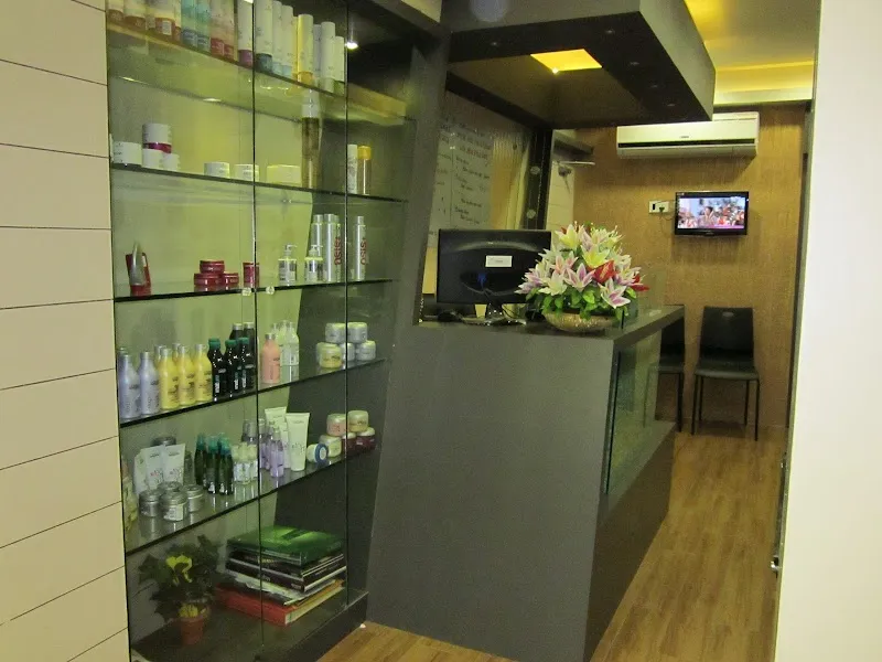 Fringes Unisex Salon