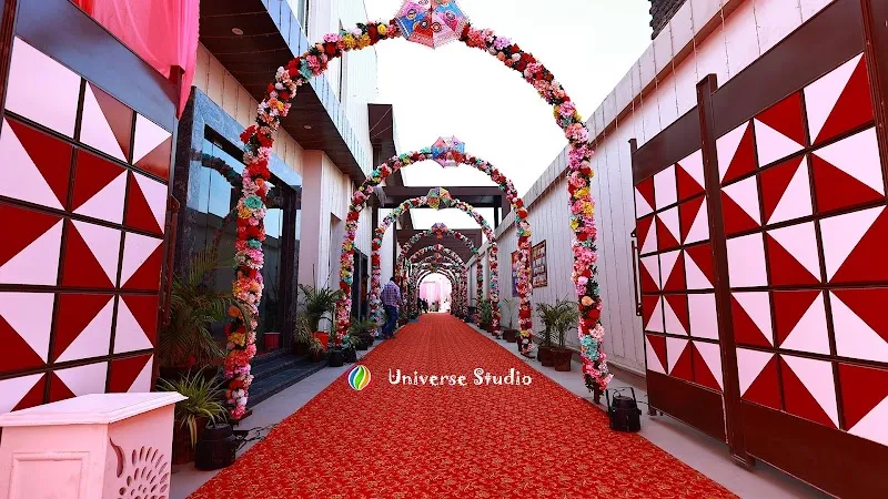 Universe Studio