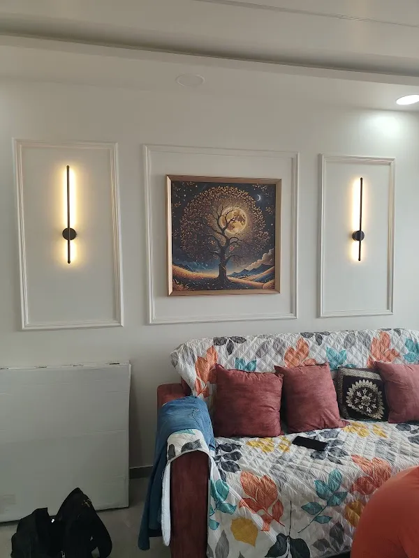 Interior Hub Frame Studio
