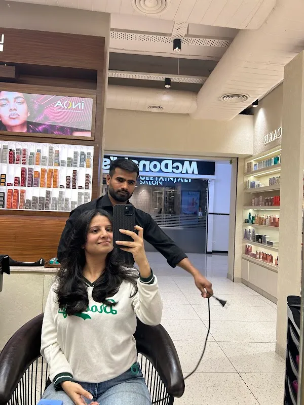 Geetanjali Salon - Vishal Mall, New Delhi