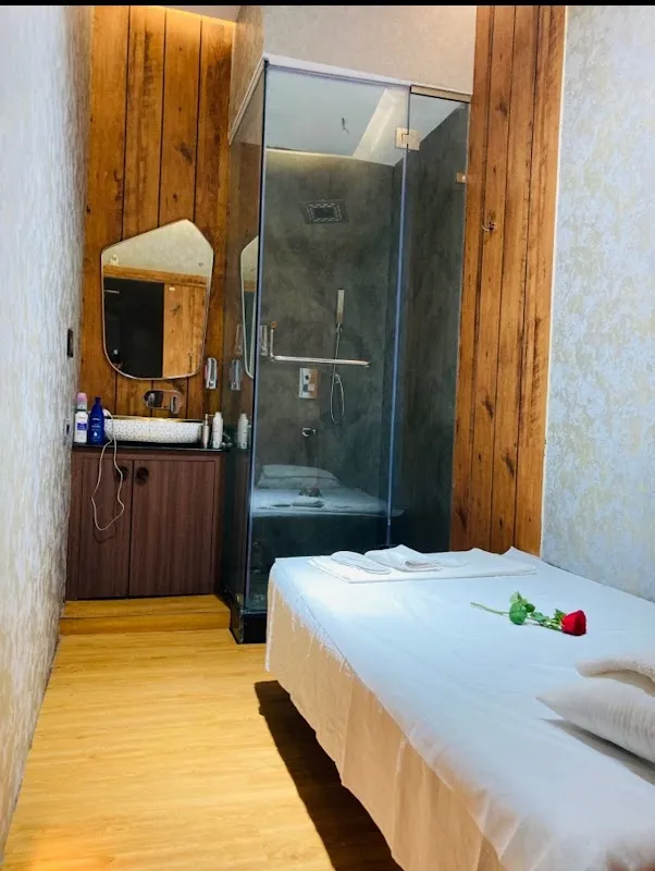 RUSY a Laurent:Best RUSSIAN-THAI Spa of Ranchi