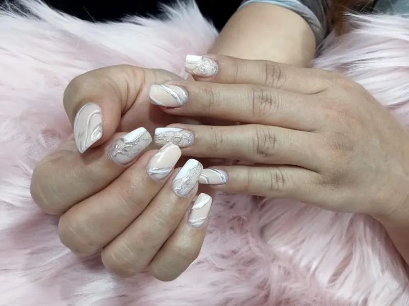 Pairs Salon
