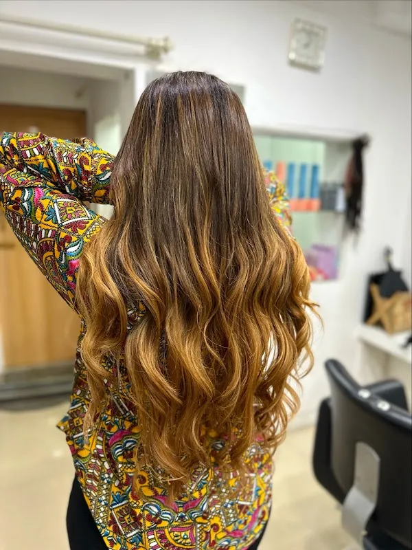 Pairs Salon