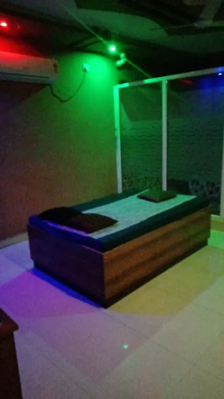 𝗚𝗟𝗢𝗕𝗔𝗟 𝗦𝗣𝗔 & 𝗦𝗔𝗟𝗢𝗡 𝗣𝘃𝘁. 𝗟𝘁𝗱. - Best Spa in Jhansi/Massage Centre/Body Spa in Jhansi
