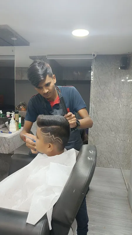 Munna Ideal Salon | Best Hairdresser Parlour in Howrah/Kolkata