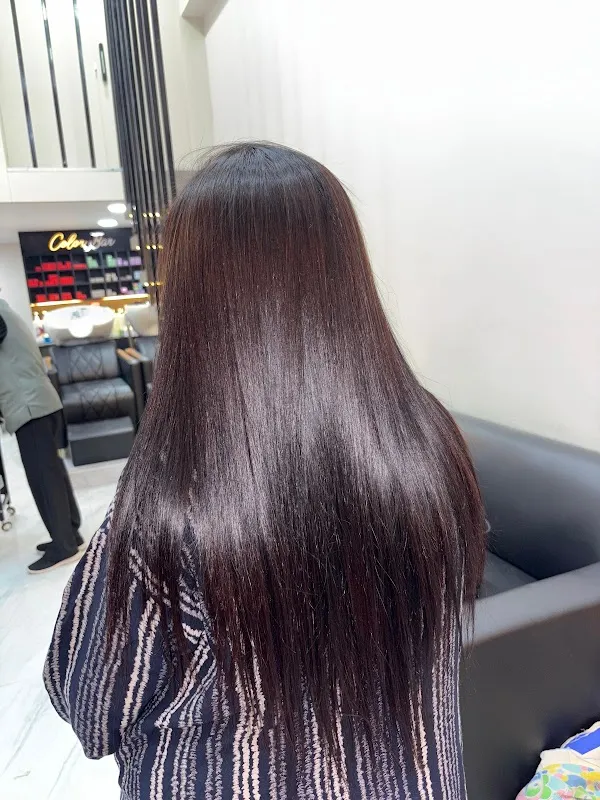 RAEVIA STUDIO ( salon )