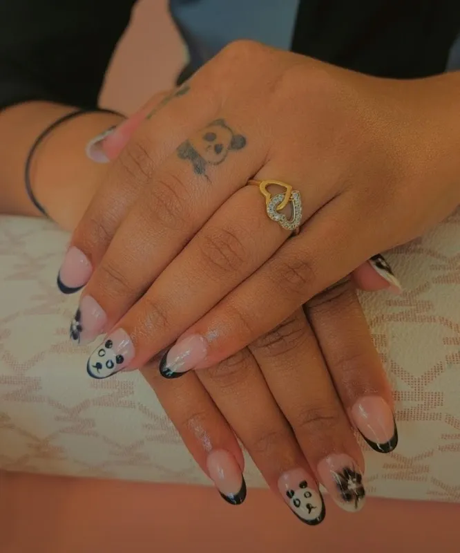 RAEVIA STUDIO ( salon )