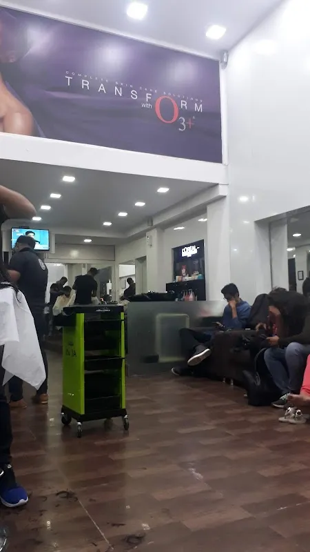 X Beauty hub (Salon)