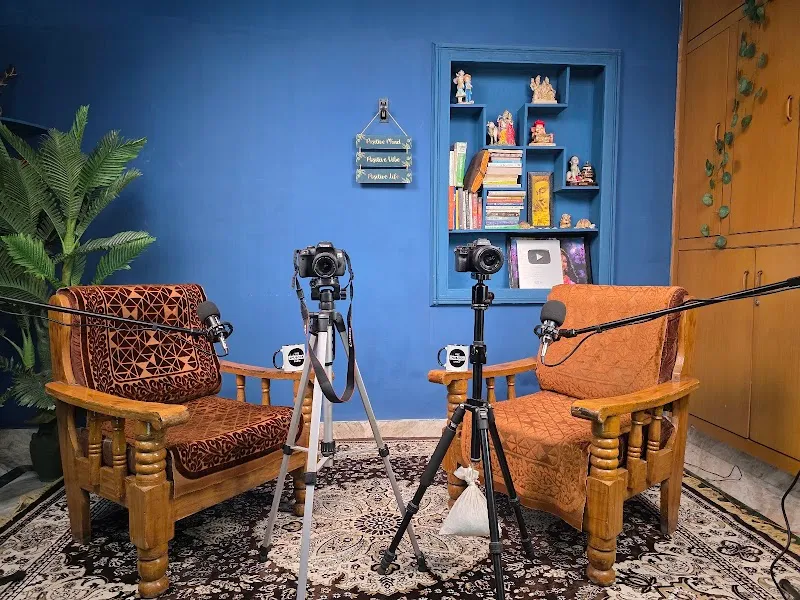 Shubook Labs - Podcast Studio | AI & Website Development