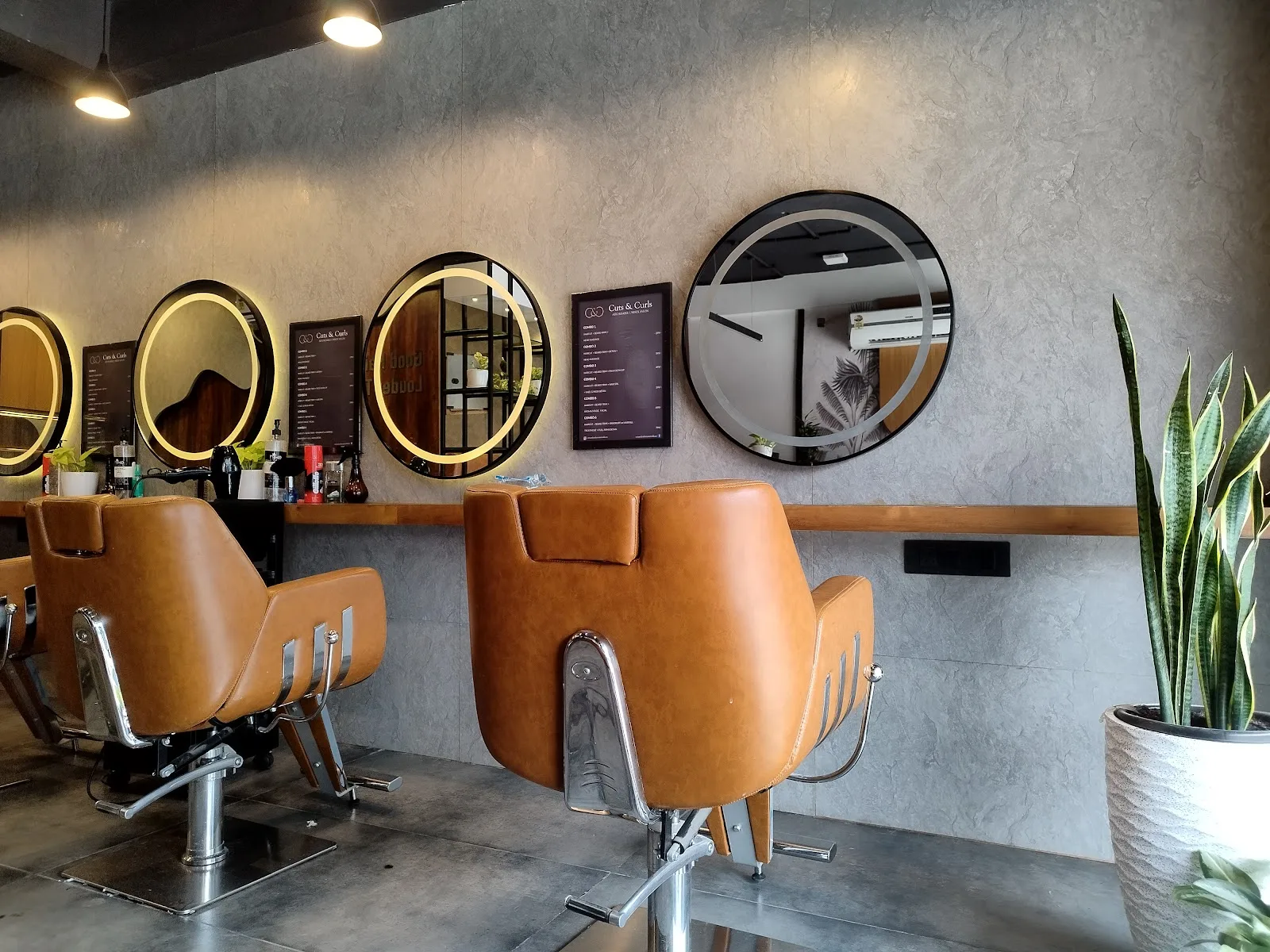 Cuts & Curls - Affordable Unisex Salon