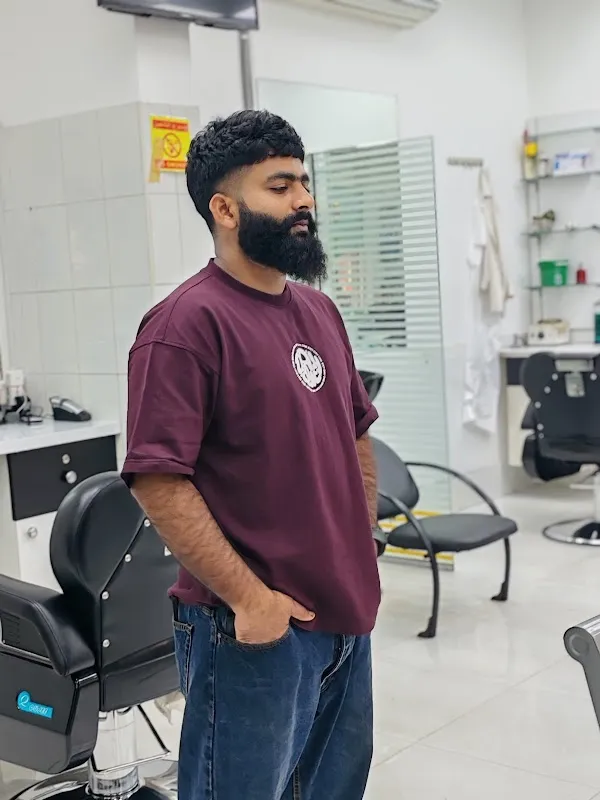 A2Z Professional Unisex salon