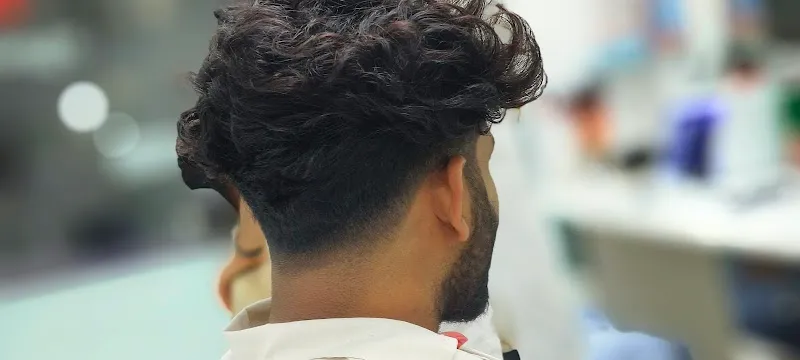 A2Z Professional Unisex salon