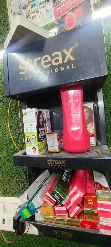 A2Z Professional Unisex salon