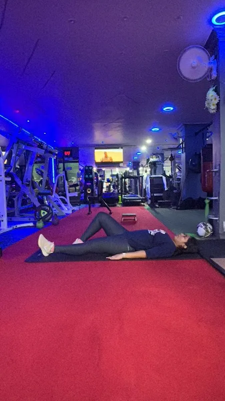TRUE FITNESS LIFE PREMIUM GYM - Gym In Banjara hills ( fitness center )